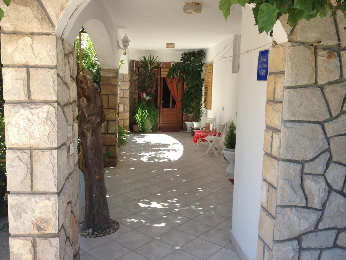 Villa Marga Jelsa  Extérieur photo